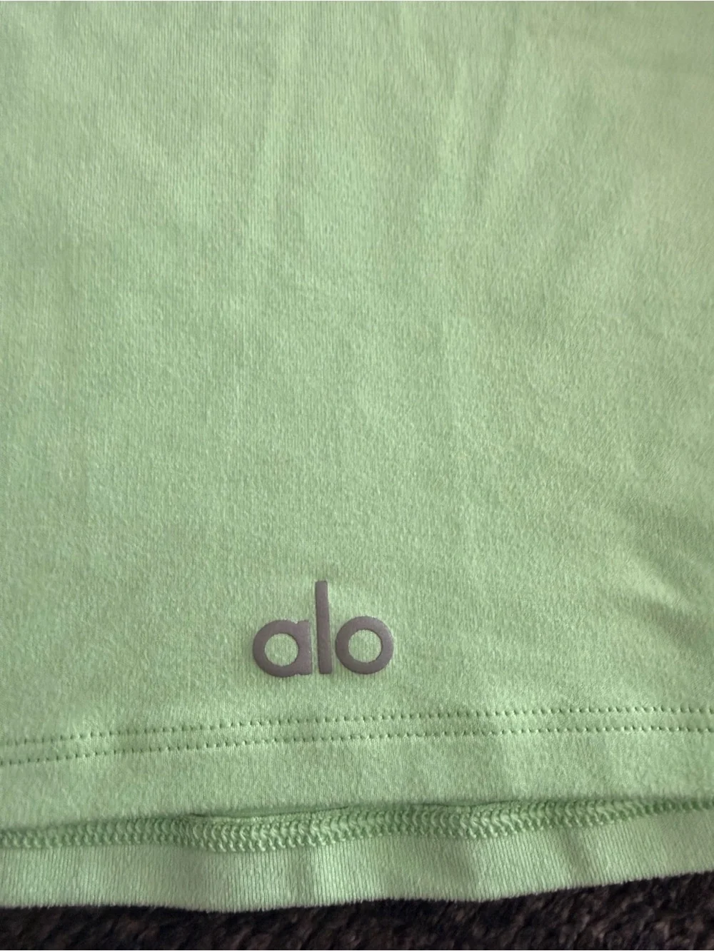 ALO Light Green Women’s Crewneck Crop Tee